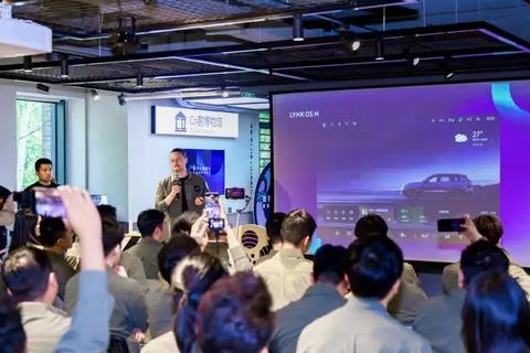 以用户为本，领克在智能座舱沟通会公布OTA升级规划，值得期待