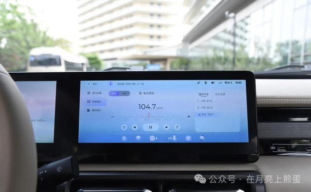 五菱“吉姆尼”,5.98万起的小型硬派,后驱+方盒子设计,你想要的,它全都有-3