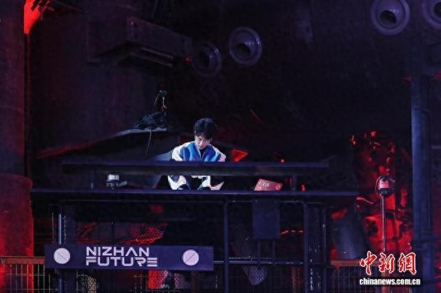 ͼΪ��ֳ������췽��ͼ