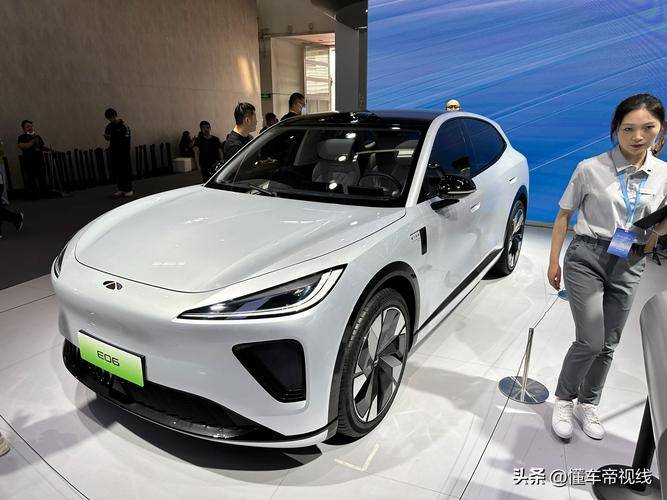 豪华轿车适合商务接待的低调奢华的车型