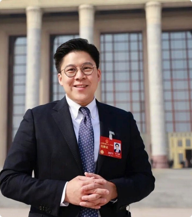 真正的豪门爱情！霍启刚申报35处房产，郭晶晶的名字从未缺席