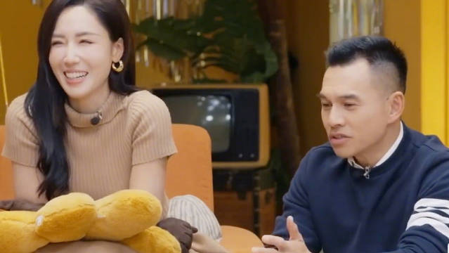 有人在香港机场对车崇健贴脸开大，让他赶紧离开李施嬅 真的勇士啊