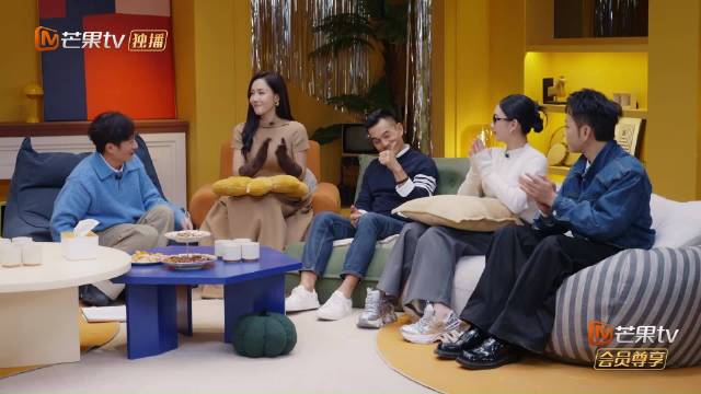 李施嬅车崇健分手，男方称放手因望其真正开心