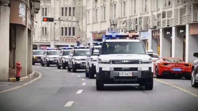 方程豹钛7硬派SUV造型受欢迎，制服魅力更添帅气