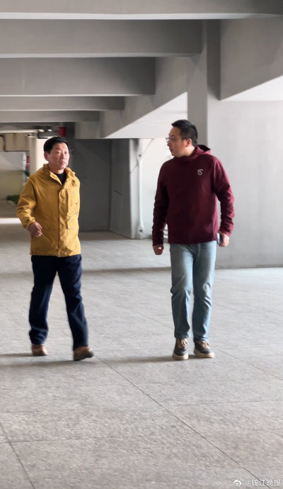 魏建军赴瑞安参与传统技艺与现代汽车技术直播