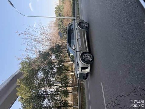 值得注意的是，作为同样搭载华为乾崑智驾顶级方案的产品