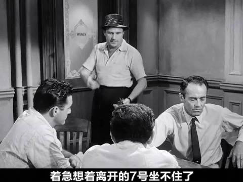 证人称15秒跑到走廊，现场模拟结果41秒