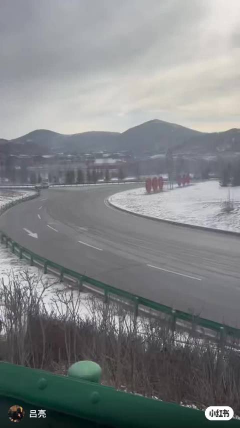 新SU7漂移，就问你帅不帅？