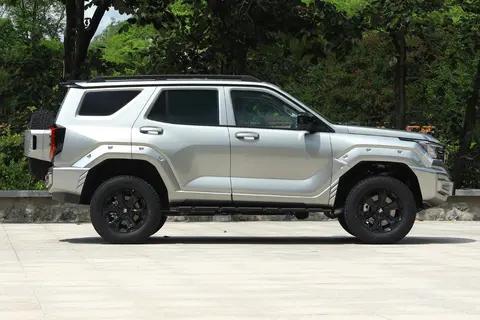 坦克400搭载了2.0T深度米勒循环发动机48伏P0电机