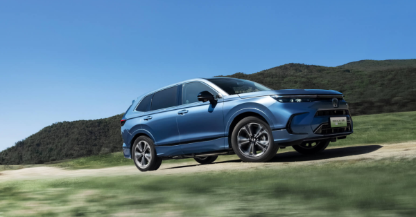 皓影前排座椅支持加热与通风功能