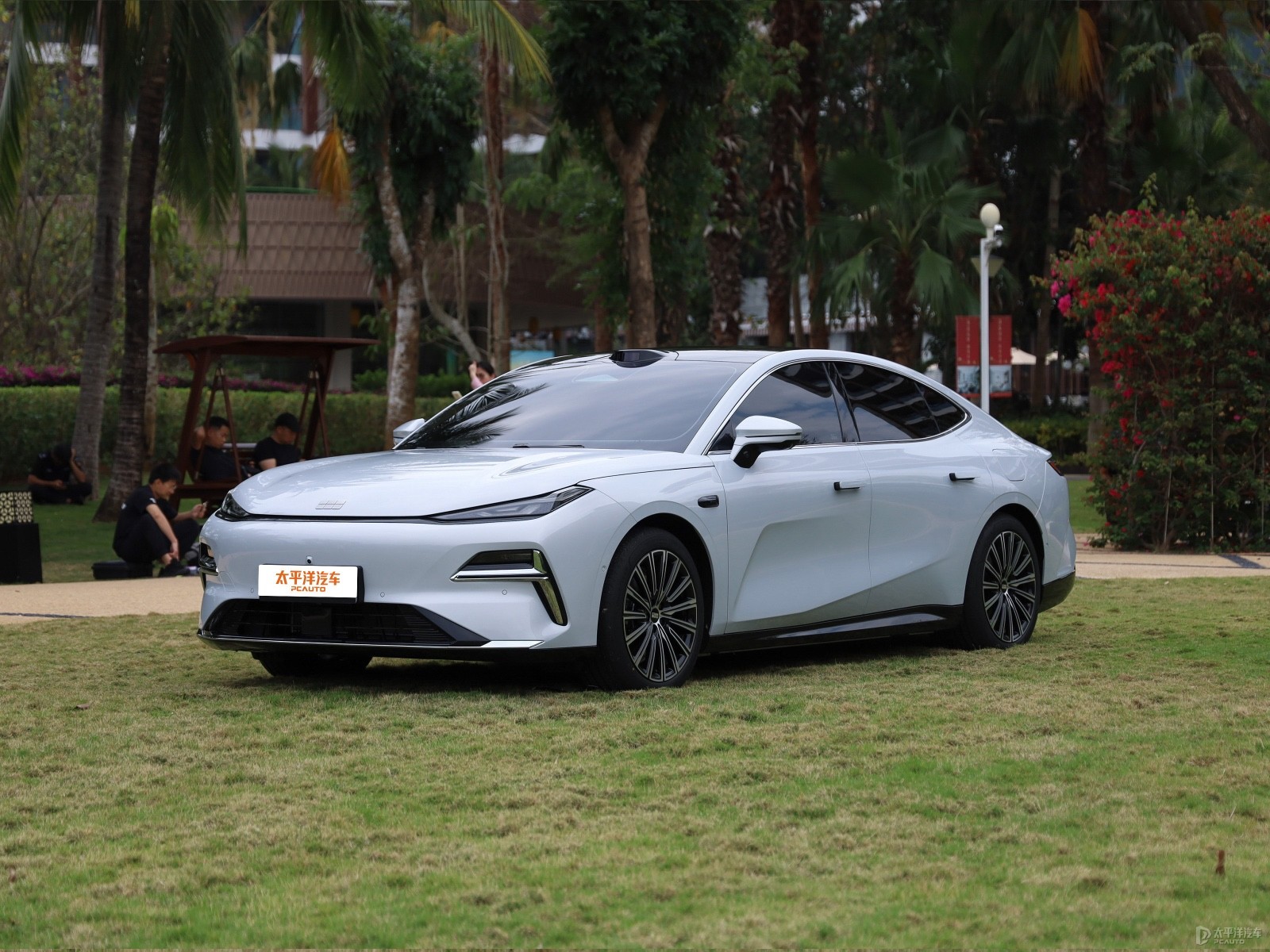 吉利银河星耀8的竞争对手都有哪些车型？