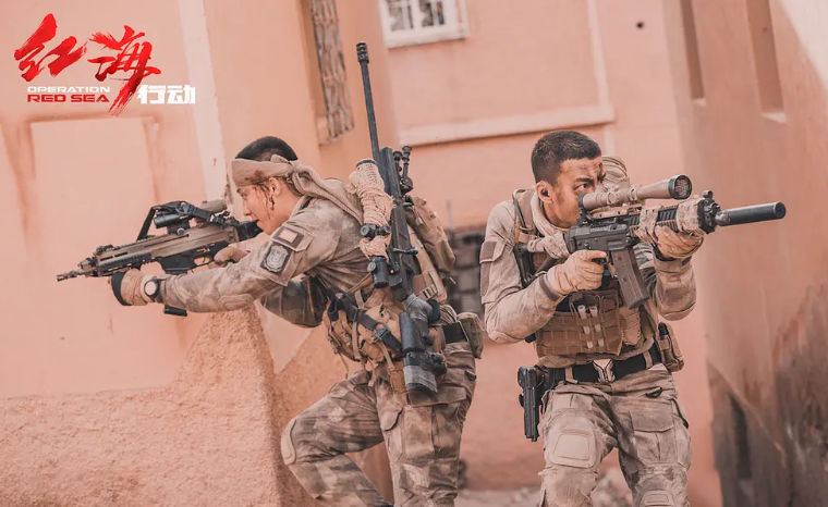 《红海行动2》不如第一部？军事片拍成了科幻片