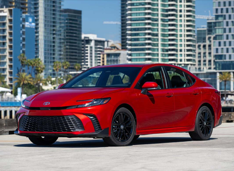 丰田凯美瑞依旧是北美最畅销轿车，2025年销量达316185辆！