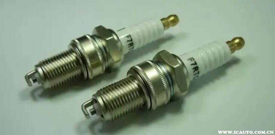 汽车换火花塞一套多少钱_车主指南