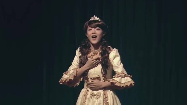 建议反复观看！唐悠悠走错片场后的临场反应，笑不活了