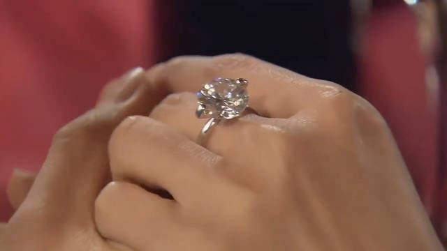 谢谢你弄丢了上一枚 这一枚才能名正言顺的送给你