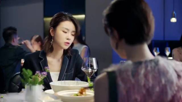 朋友爱炫耀，小妮也作，其实我觉得这俩天生一对好闺蜜 陈小纭