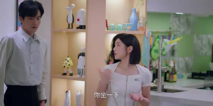 狙击蝴蝶：李雾：眼睛一转，机会来了！争取更多的相处时间，暗爽！