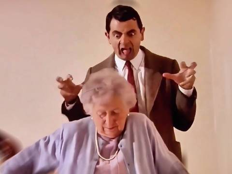 这操作，也只有憨豆先生了！