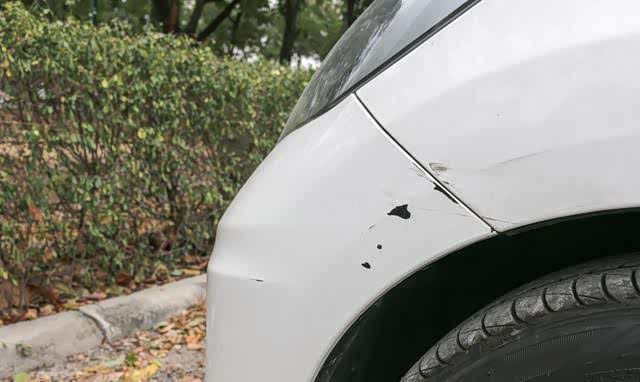 私家车有点小剐蹭,要不要报保险呢?看我给你算算账就知道了