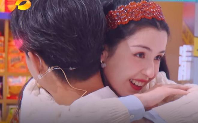 《你好，星期六》六位美女嘉宾，哈妮克孜最白，戴佩妮最搞笑