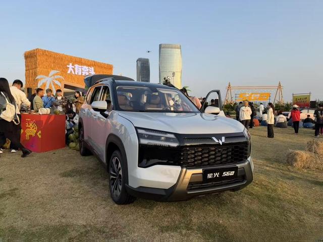 6万起售大SUV 五菱星光560上市 合资小型车危矣