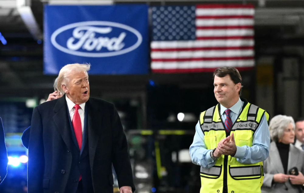 致富新密码：言语羞辱特朗普，被停职的福特汽车员工收获超80万美元“慰问捐款”