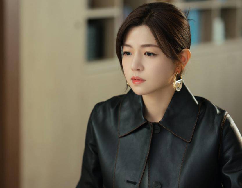 《蛮好的人生》后，另一女性题材剧定档，《狂飙》女主再次亮相_亲爱的_仇敌_剧中