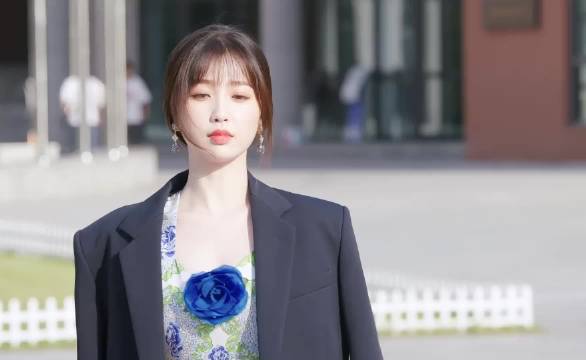 年纪轻轻就当上后妈，笨蛋美女太可爱了 ！虞书欣