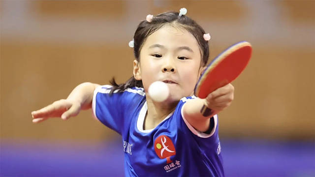 狂轰9-1！王楠女儿彻底爆发上演碾压，无解反手快如闪电