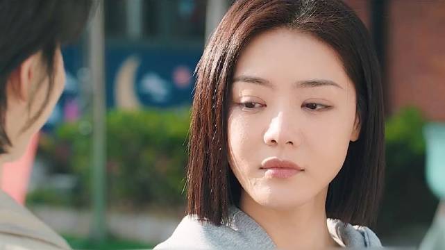 女孩怀孕发现男友有家室，无奈只能跟男人妻子摊牌 ，男人都让女孩身败名裂