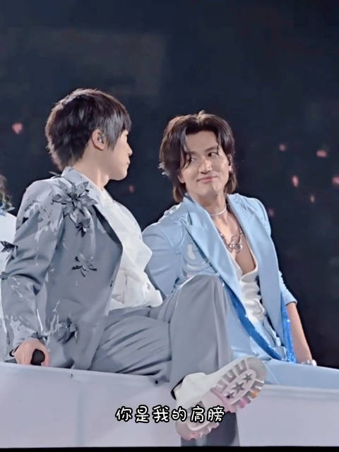 两人最全的互动，看着有点受不了啊 ！ 这两个人真的都好温柔的感觉！