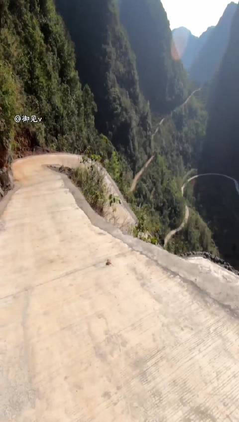 下这样的路一定要仔细检查一下刹车