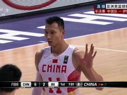 激烈对抗中！易建联为护队友赵继伟，愤然推开哈达迪