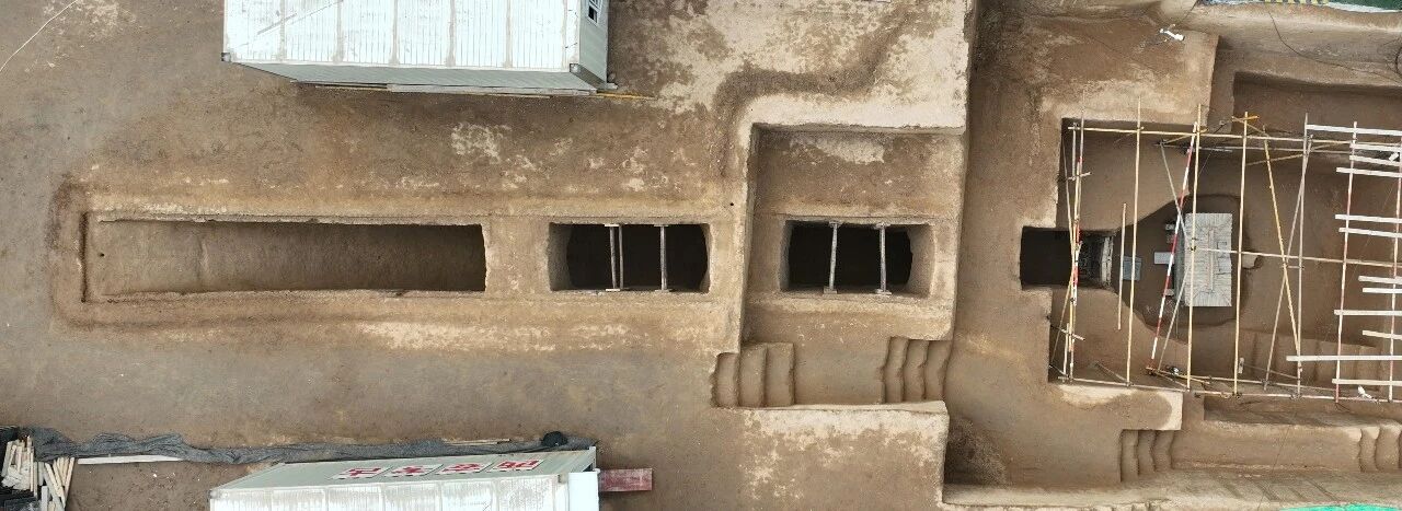 墓葬航拍正摄  图片来源：文物陕西