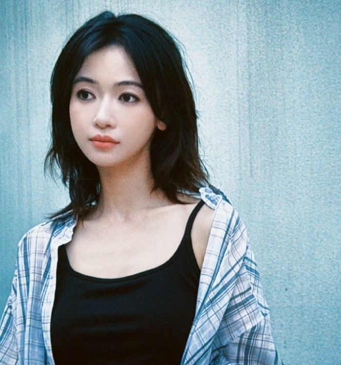 吴谨言短发又美又飒！新剧《回来的她们》又是复仇题材，期待了！