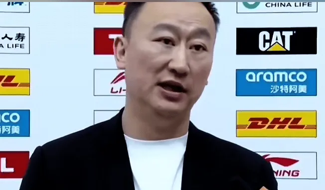 [2026年01月18日]刘维伟赛后点出青岛防守关键，赞纪卓21分源于充分准备