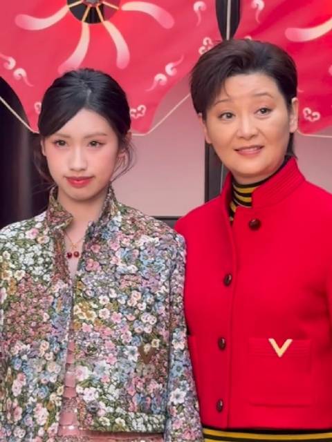 董璇女儿小酒窝与沈佳润被看好进娱乐圈，徐朵未来引担忧