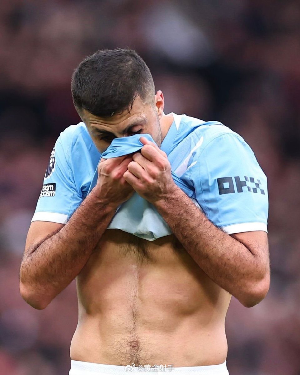 曼城0-2不敌曼联，罗德里称需吸取教训继续前进