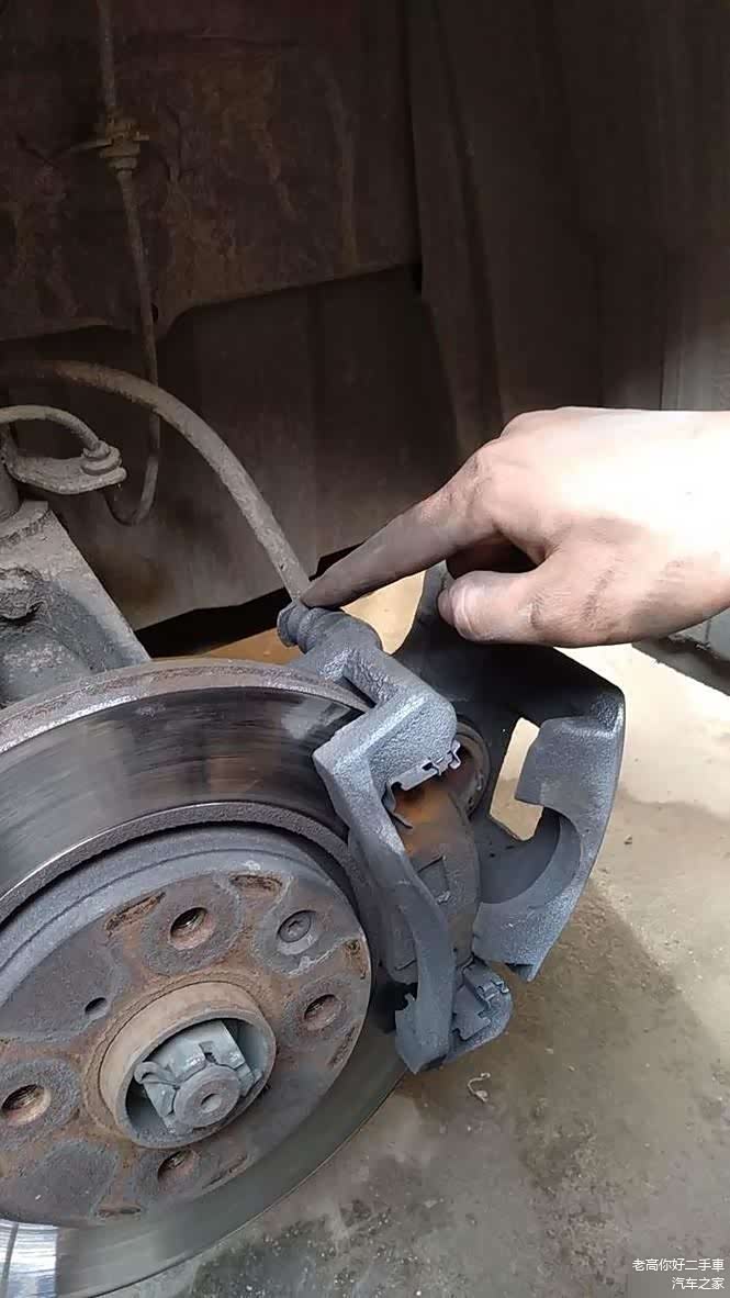 小车换刹车片多少钱