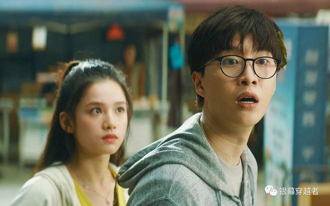 五一档总票房破12亿 《人生路不熟》单日票房逆袭《长空之王》