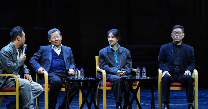 话剧《俗世奇人》亮相国家大剧院，主演刘敏涛：只要热爱表演，脚步就永远不会停歇