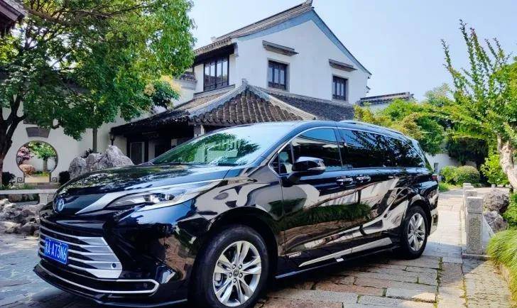 广汽丰田赛那：35万级家用MPV，大空间、舒适性和贴心配置是首选