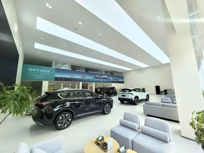 大五座 SUV起价6.99 万,这样的车,年轻人见了怎会不动心?