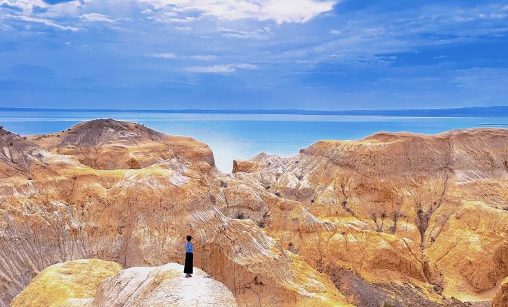 新疆旅游包车带司机价格全解析：新疆车型选择/新疆季节选择 ...