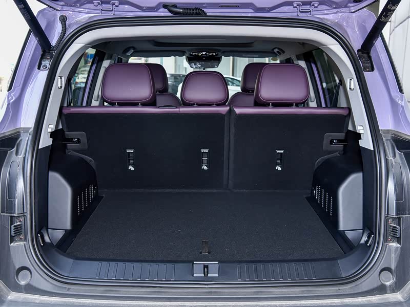 捷途山海t1后备箱放倒座椅后地板是否平整?