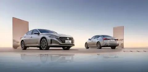 15万预算买合资燃油轿车：日产天籁还是丰田凯美瑞？