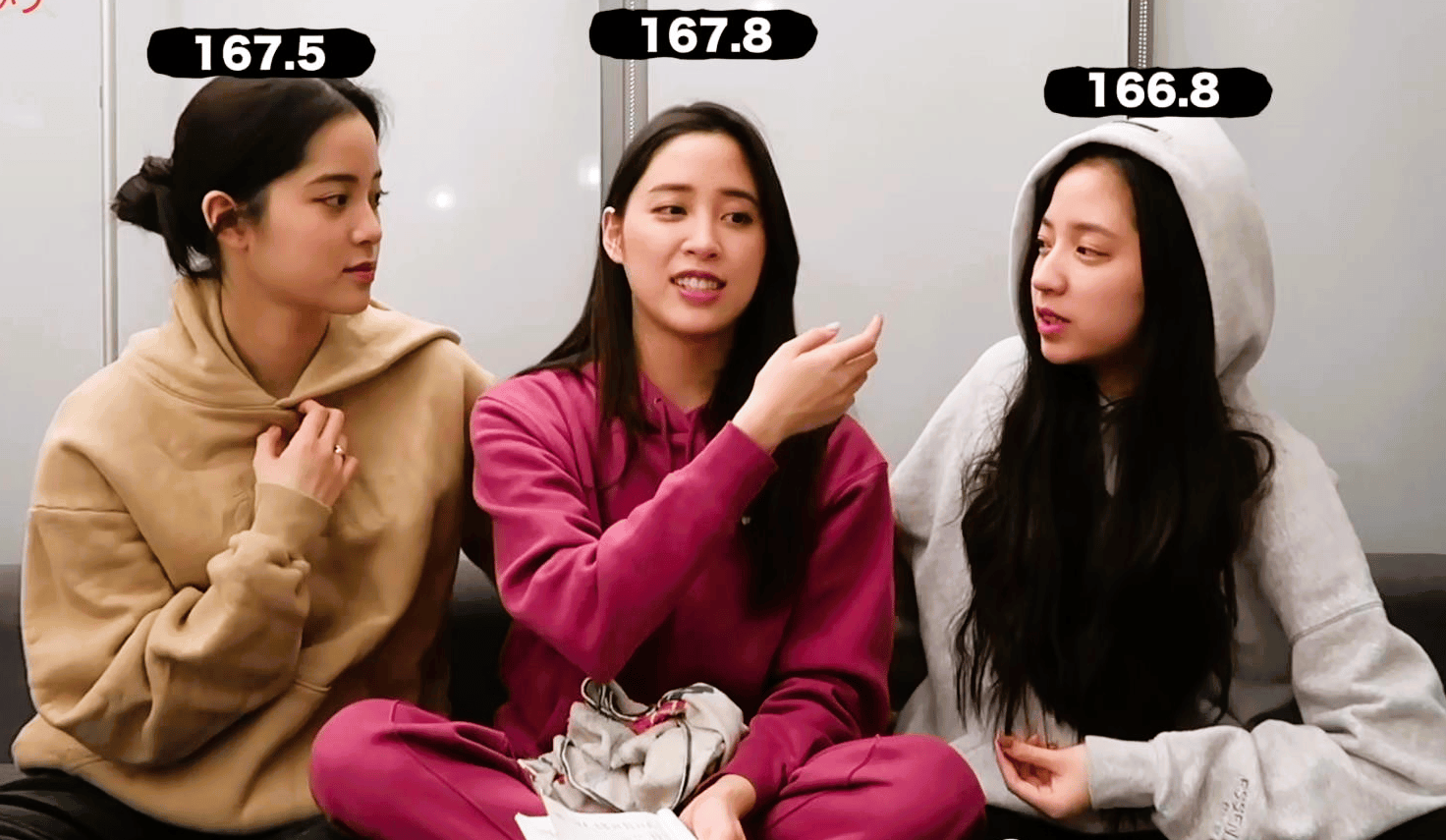 《乘风2026》阵容争议！张曼玉李小冉签约，欧阳三姐妹合体引热议_节目_舞台_欧阳娣