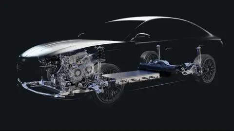 60升油续航差一倍！插混车如何“榨干”每一滴油？