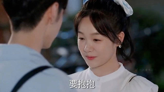 女生偏爱男友拥抱，专家解析背后心理原因